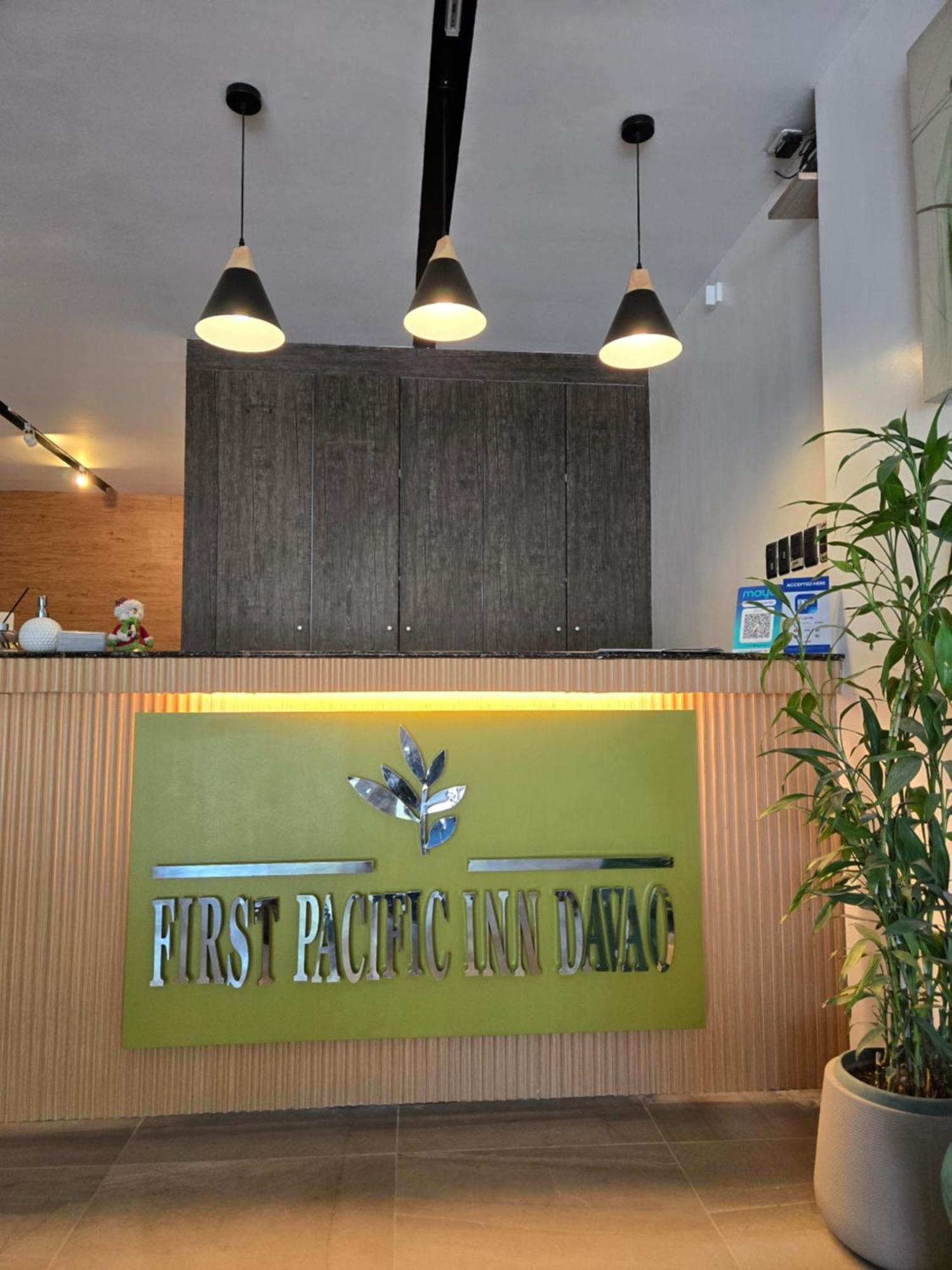 First Pacific Inn Davao City Buitenkant foto