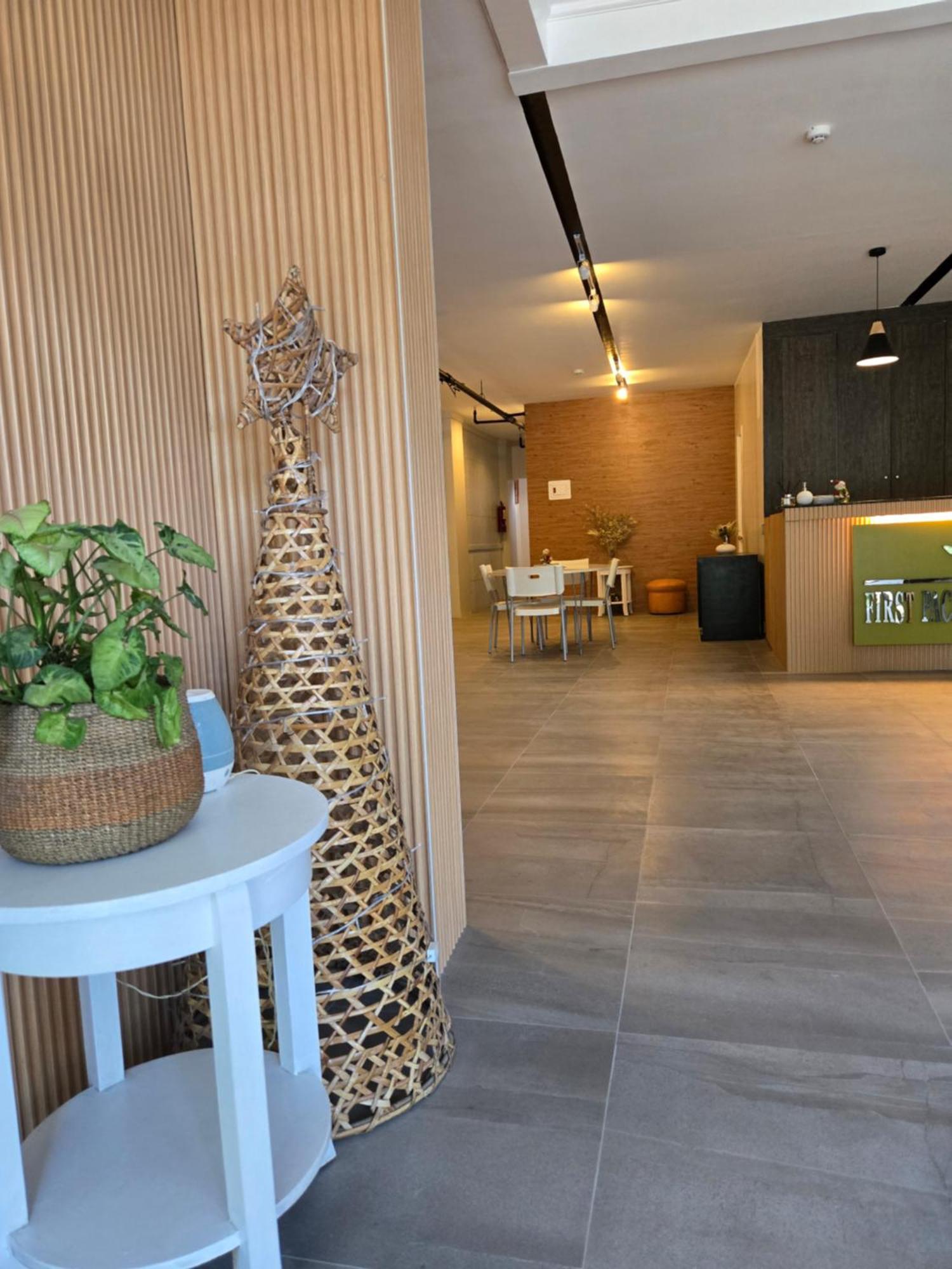 First Pacific Inn Davao City Buitenkant foto