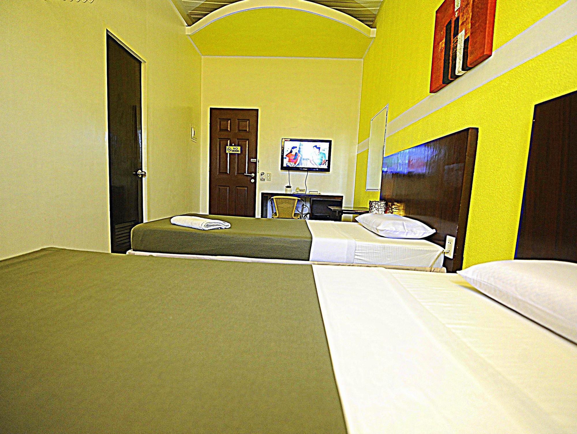 First Pacific Inn Davao City Buitenkant foto