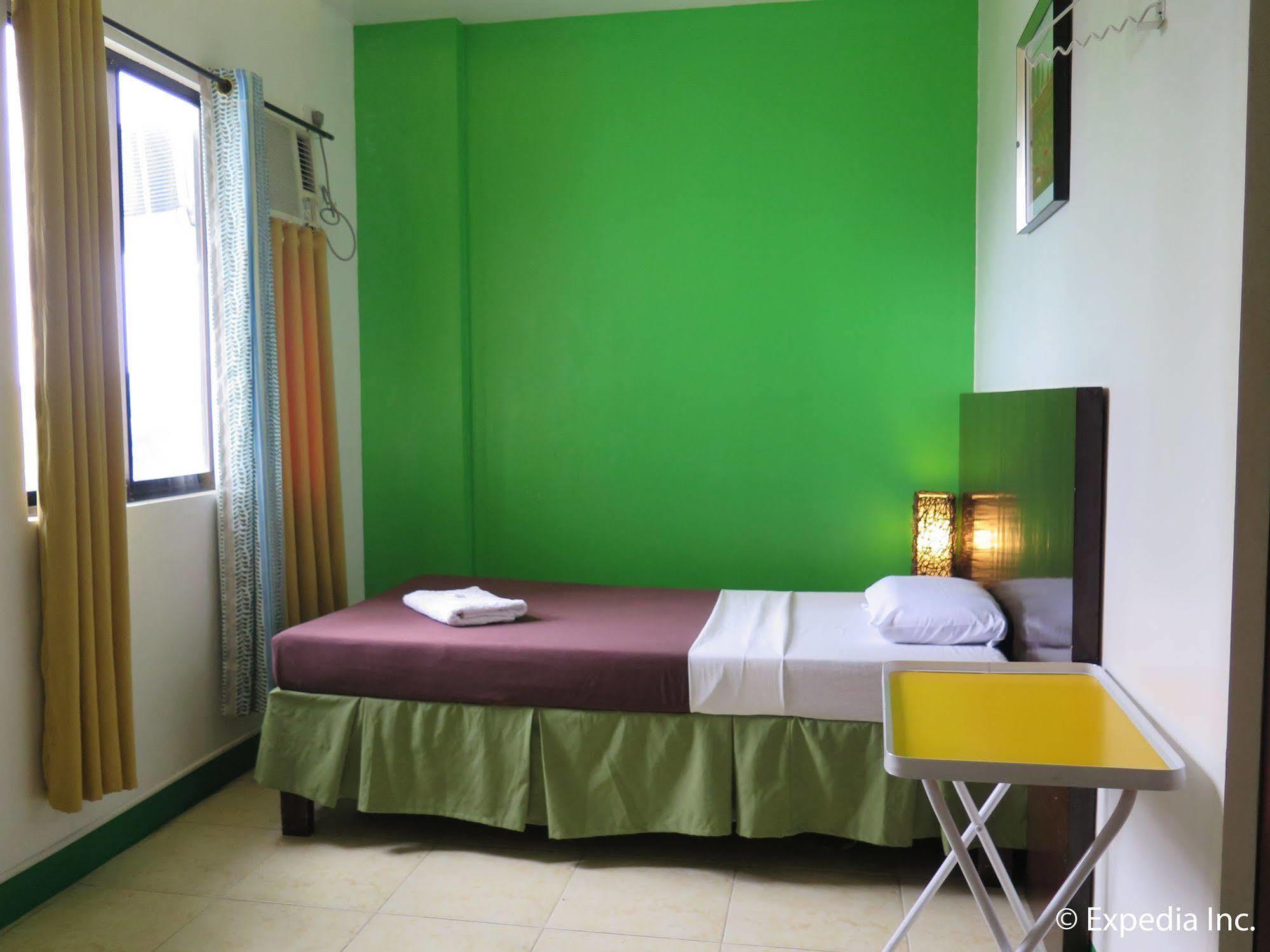 First Pacific Inn Davao City Buitenkant foto