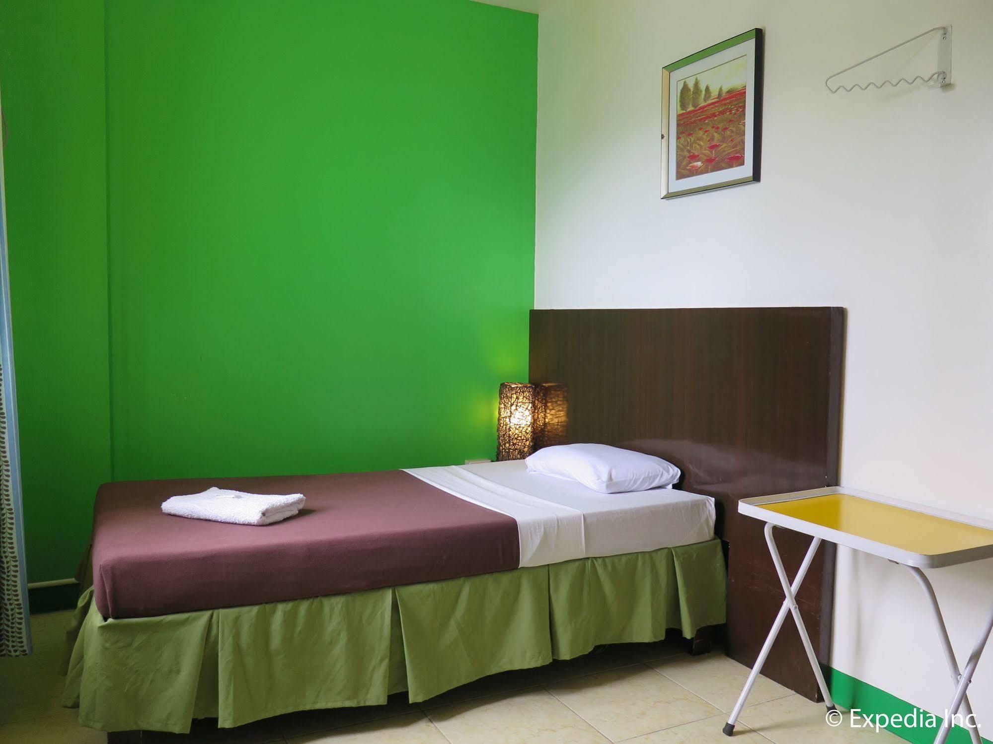 First Pacific Inn Davao City Buitenkant foto